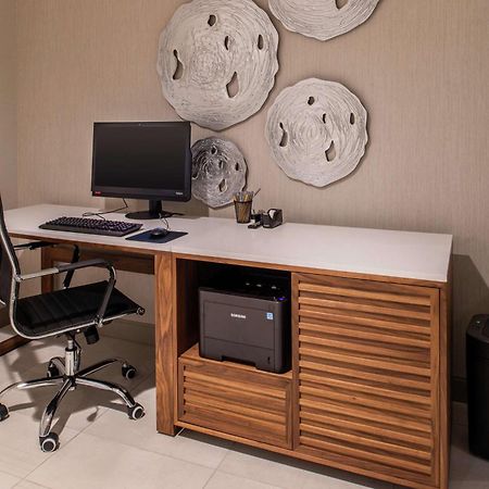 Hilton Garden Inn Kansas City Airport Mo מראה חיצוני תמונה