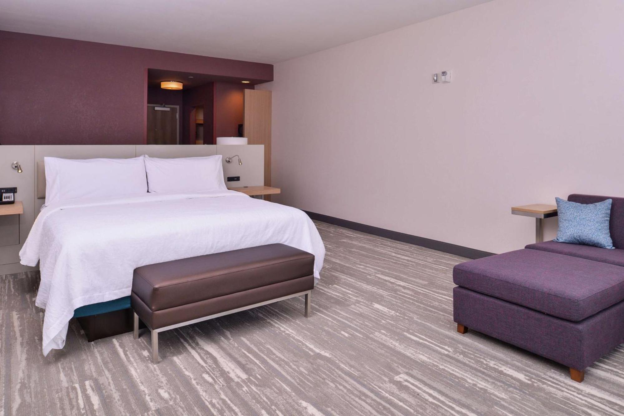 Hilton Garden Inn Kansas City Airport Mo מראה חיצוני תמונה